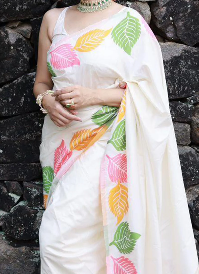 Pure Silk Woven Design Saree Festive Wear - Image 4