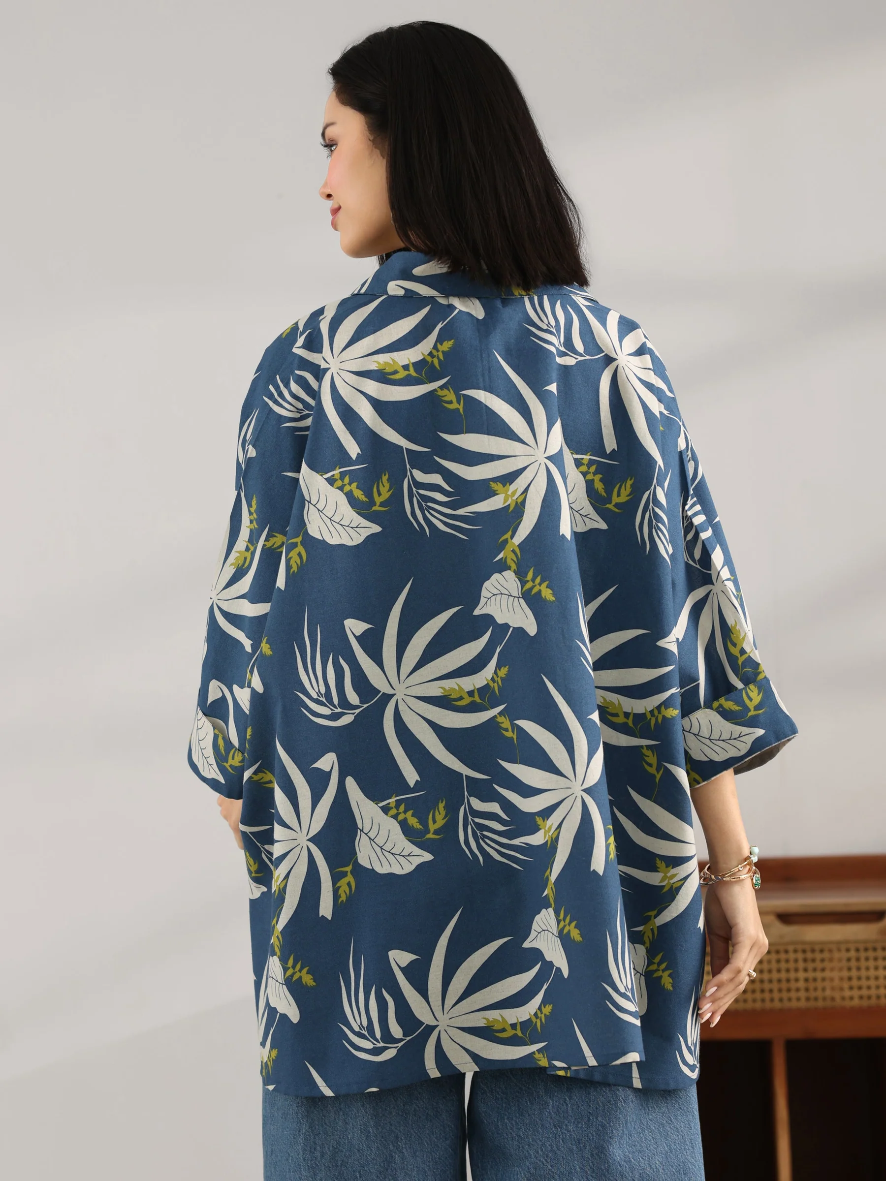 Blue Printed Cotton Straight Short Kurti - Image 4